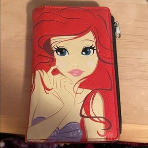 Small Ariel Wallet
